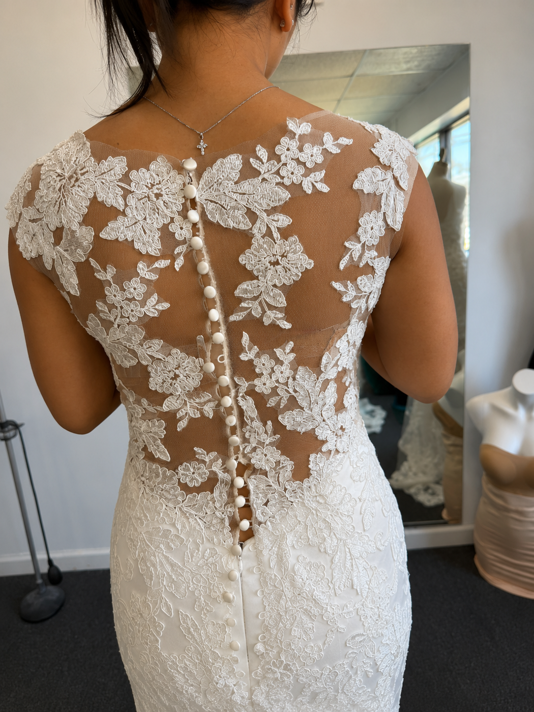 Illusion lace back with covered-button closure